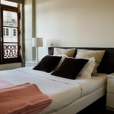 Low Cost Tourist - Palacio Da Bolsa Apartment Porto