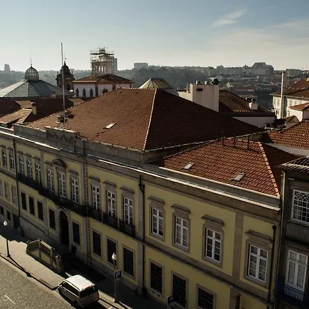 Low Cost Tourist - Palacio Da Bolsa *