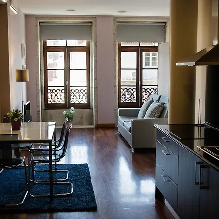 Low Cost Tourist - Palacio Da Bolsa * Porto